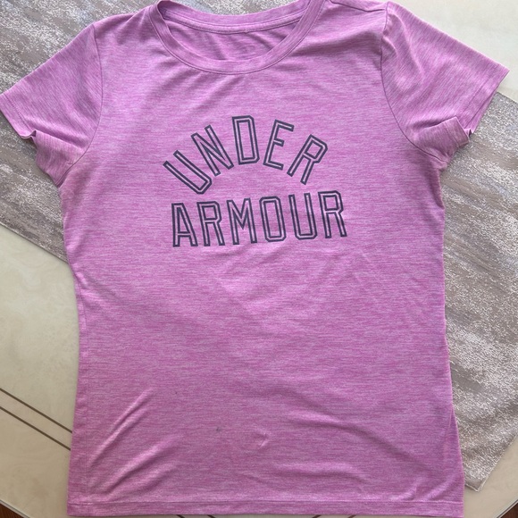 Under Armour Women’s Tshirt - Picture 3 of 16
